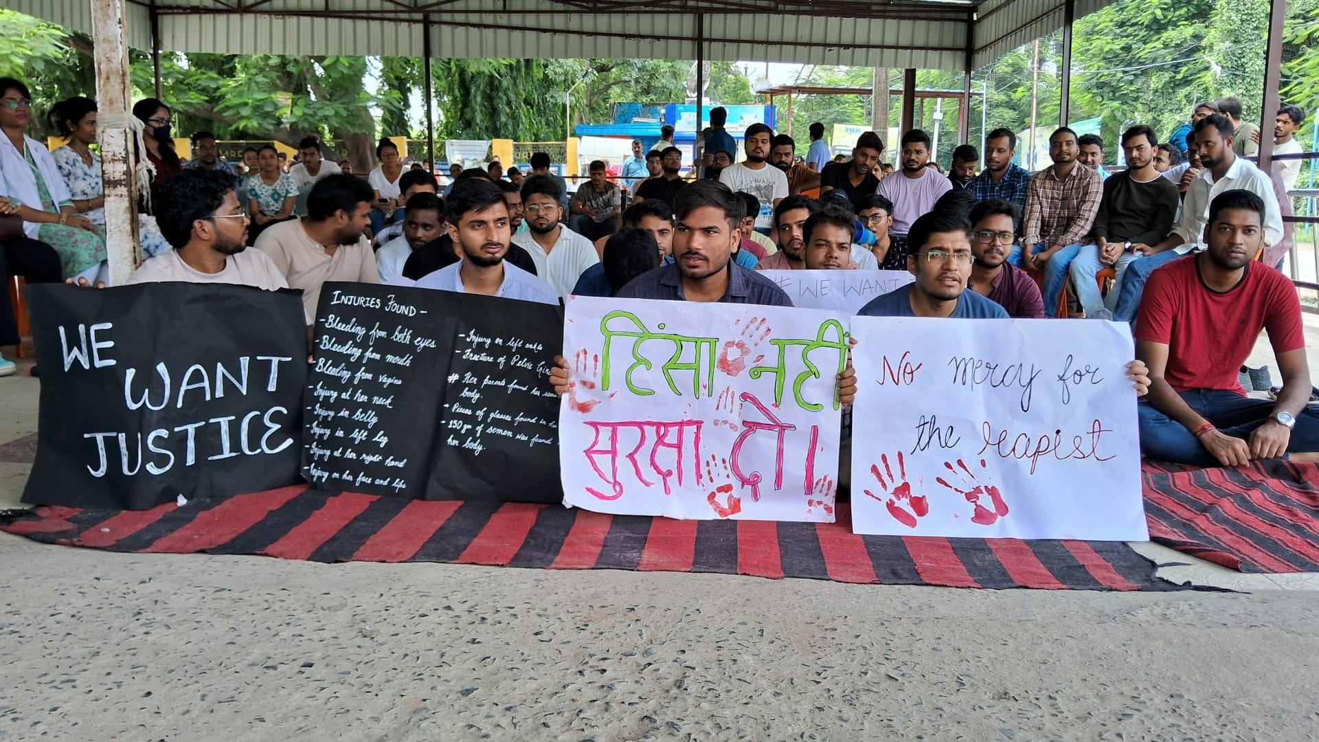 Muzaffarpur: Now emergency service along with OPD has also stopped in SKMCH, Kolkata doctor rape murder case