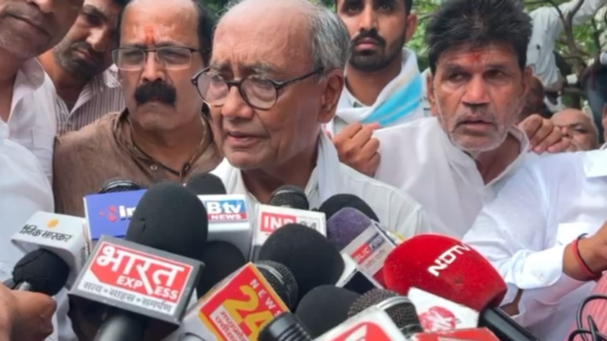 Ujjain: Congress's uproar, Digvijay Singh targeted PM Modi, said this in Bengal matter