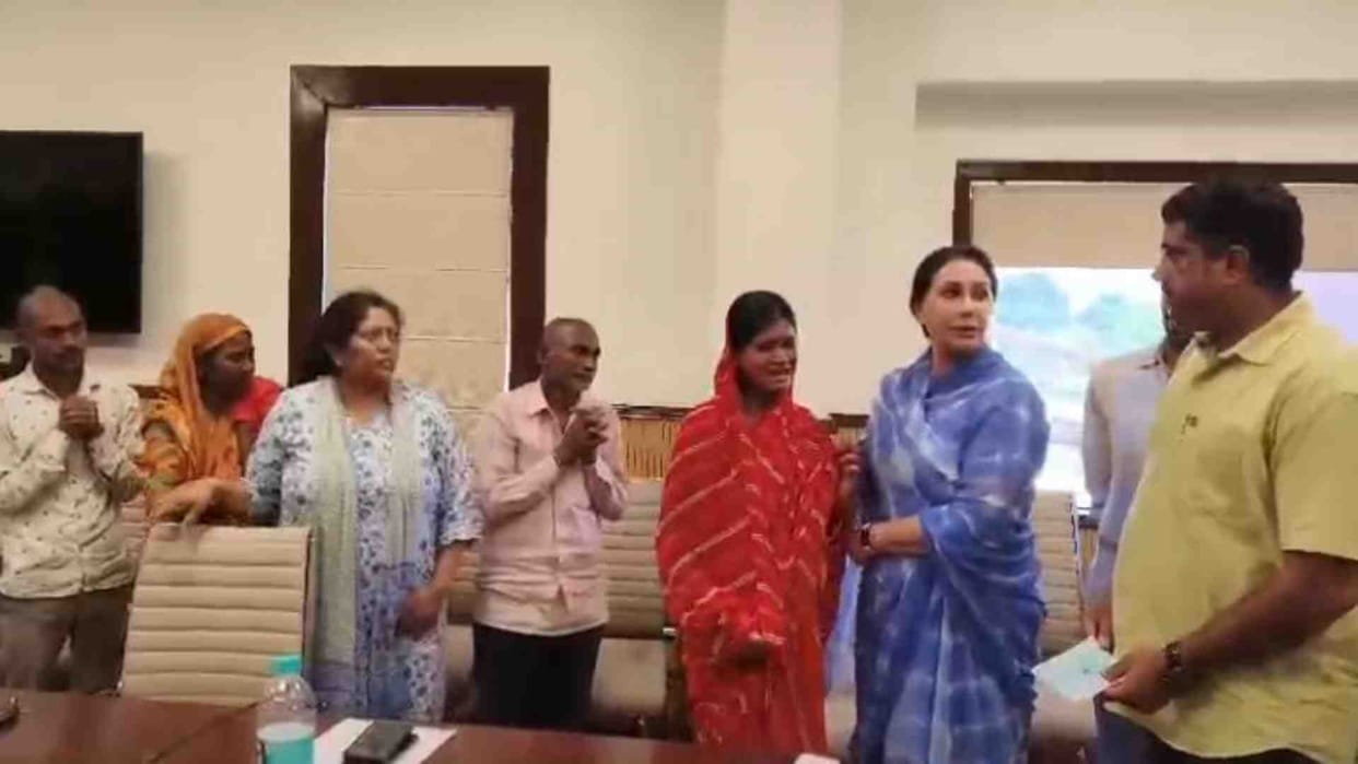 Jaipur News: Deputy CM gave financial help to the families of the basement accident victims