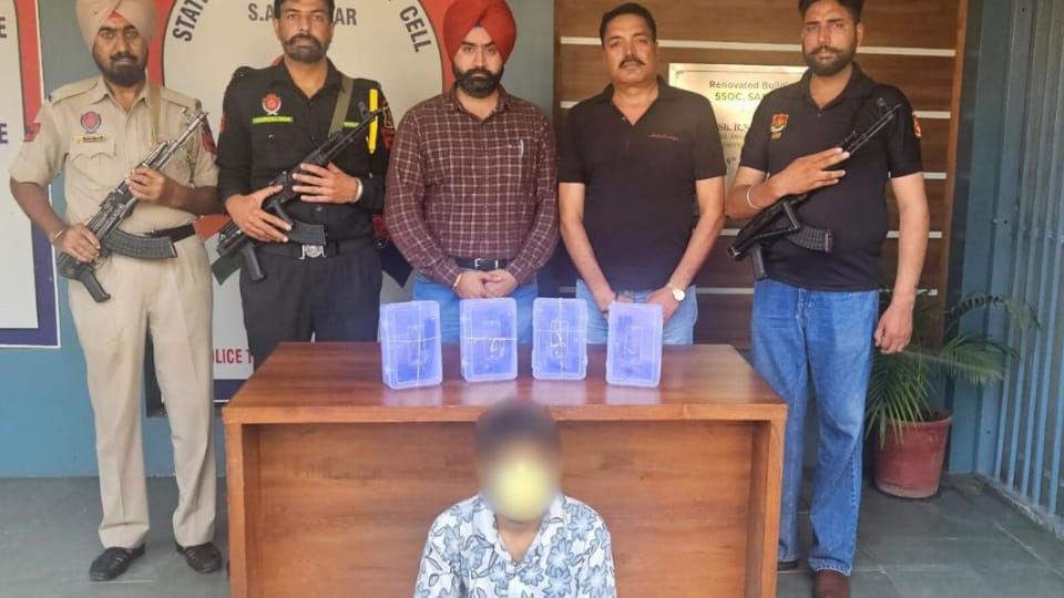 SSOC SAS Nagar apprehended one person for running inter-state organised arms smuggling racket