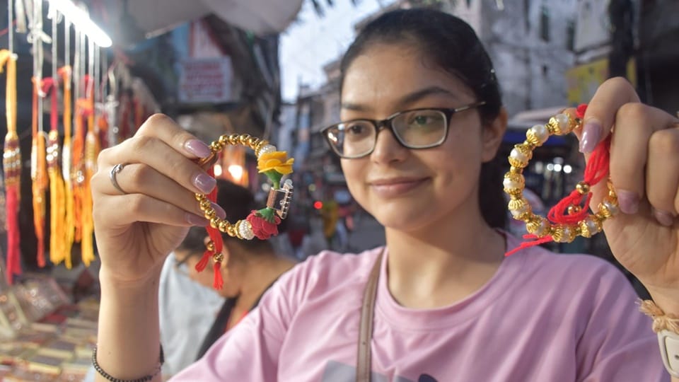 Rakshabandhan: Sisters will tie love on brothers' wrists, auspicious time from 1:30 pm to 7:05 pm