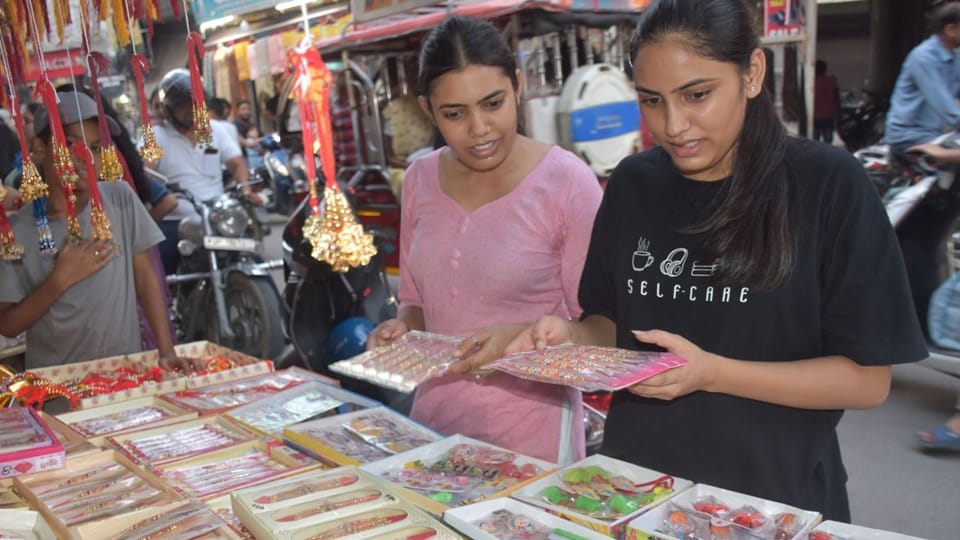 Rakshabandhan: Sisters will tie love on brothers' wrists, auspicious time from 1:30 pm to 7:05 pm