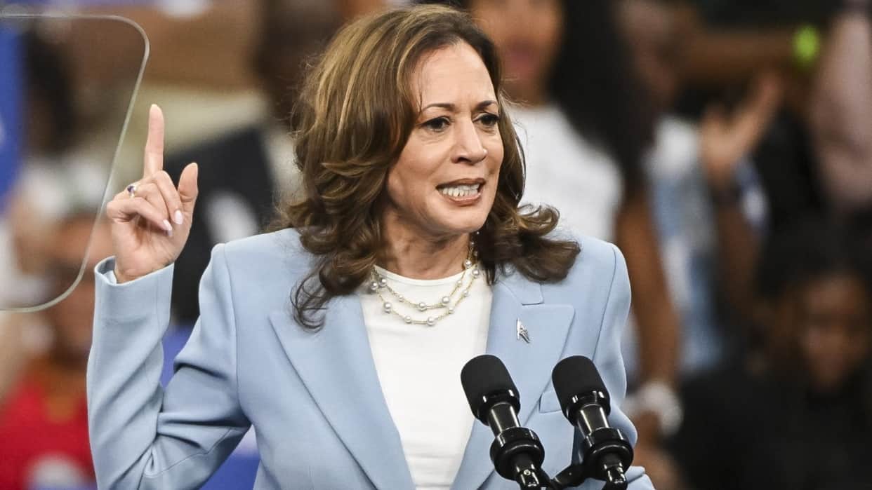 Harris says pete Buttigieg was her first choice for 2024 running mate vice presidential but pairing too risky
