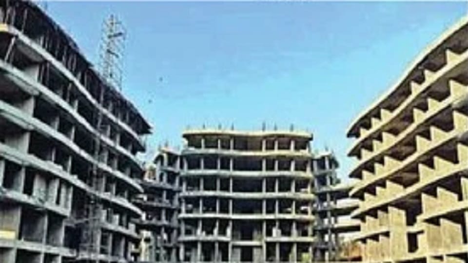 Greater Noida: More than 74 thousand flats of Greno are waiting for completion