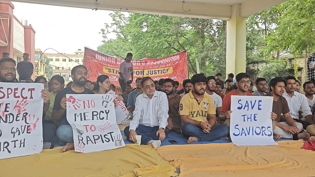 Doctors Strike: Doctors in Gaya stopped all services of hospitals including emergency, OPD closed, Kolkata