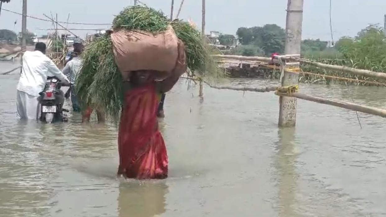 People were forced to migrate due to the rising water level of the Ganges river in Begusarai