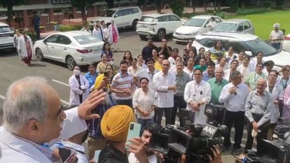 Chandigarh PGI doctors took out justice rally