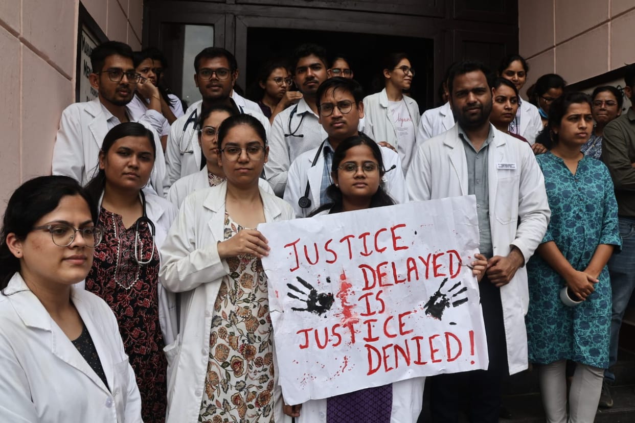 Indore: Doctors protested in Indore, OPD of private hospitals closed