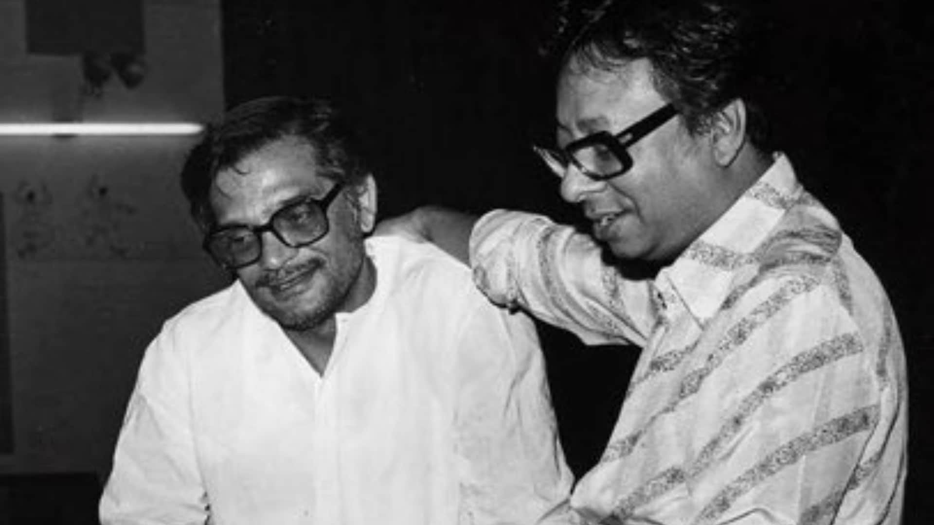 Gulzar Birthday special story started his career from movie bandini famous songs and quotes age and movies