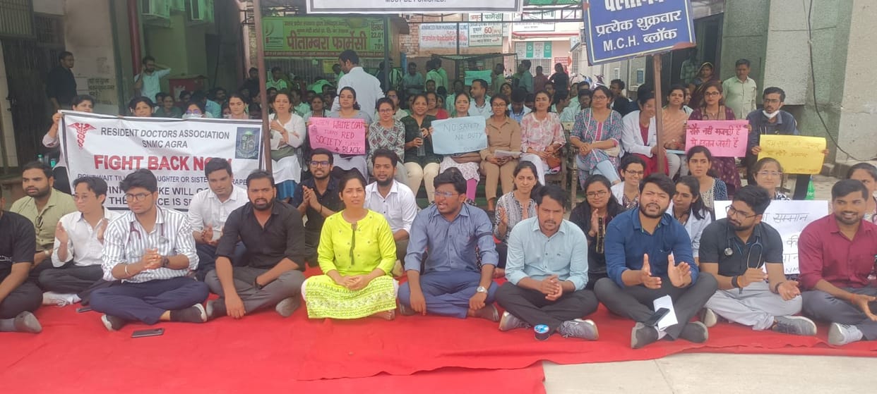 Situation worsened due to strike of junior doctors patients wandering watch video
