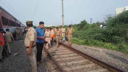 Conspiracy overturn train again in UP: 7 meter long telephone pole placed track, Naini Express halted 15 min