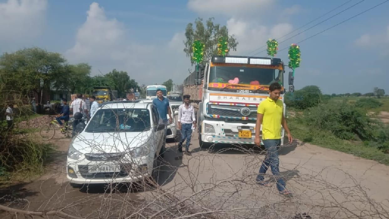 crisis on crops in Sonipat, Farmers anger erupted over irrigation, Meham-Gohana road blocked