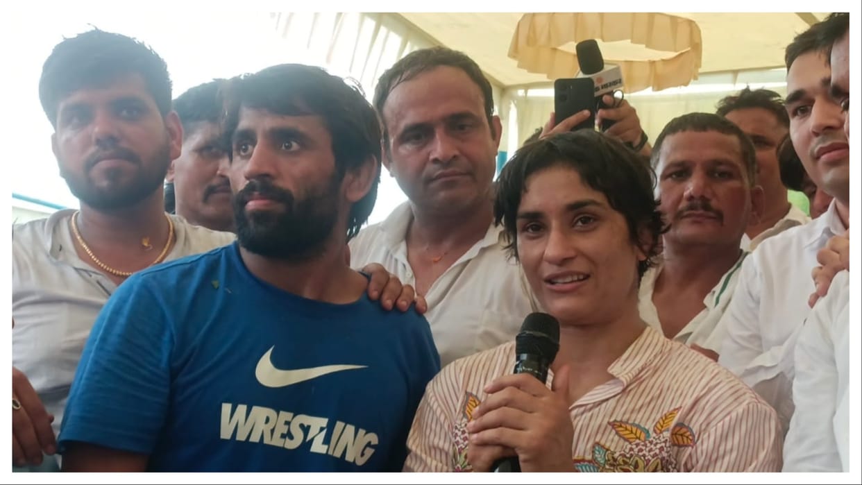 Vinesh Phogat: Seeing the love of people, Vinesh said - my own people honored me more than gold