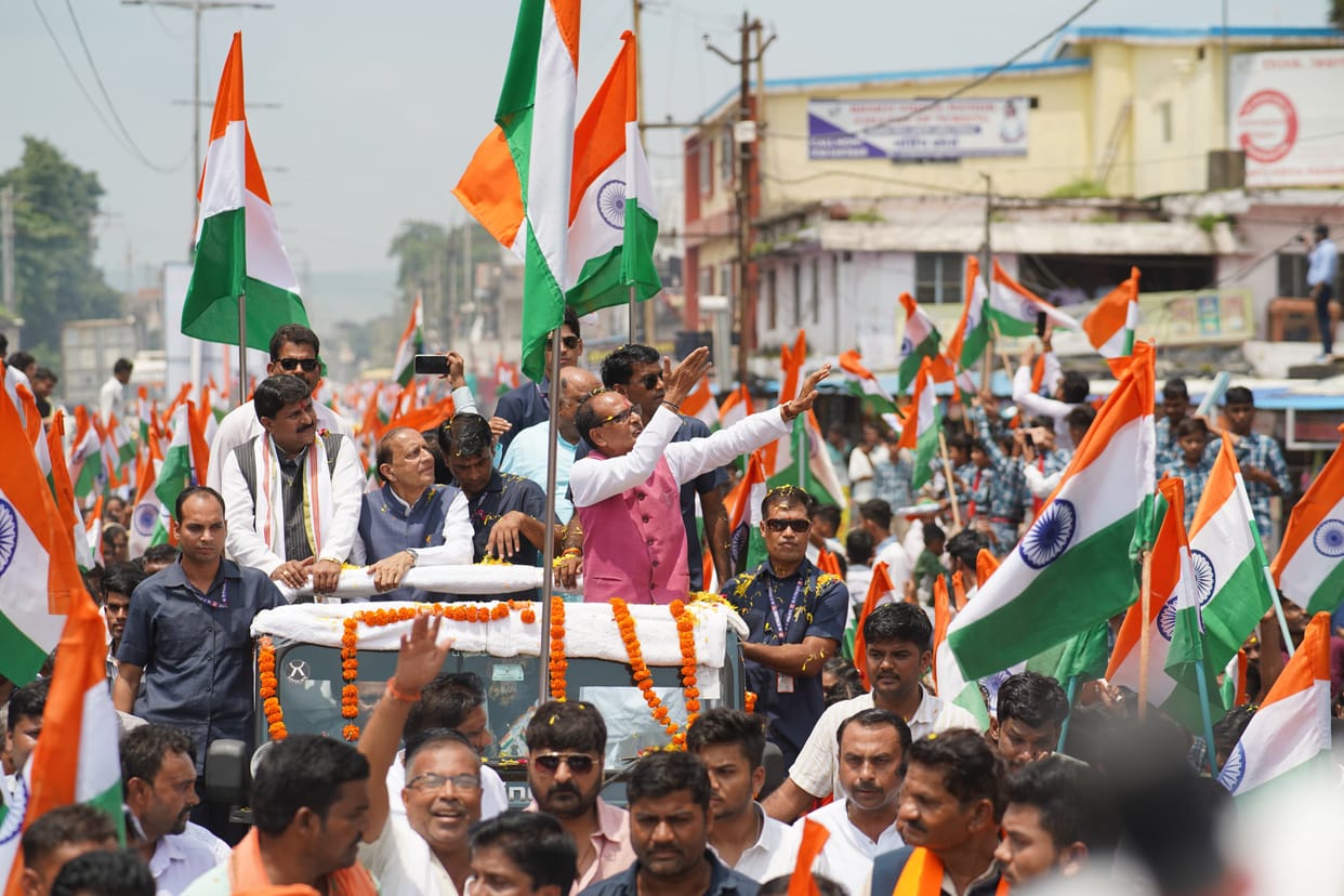 MP News: Shivraj said - will make 11 lakh didis more millionaires in 100 days, I am not a minister but a serva