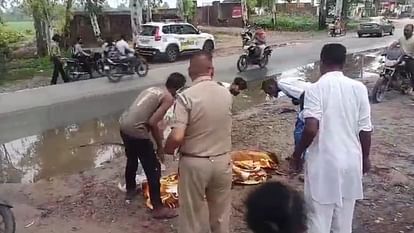 Kapurthala: पेट्रोल पंप के पास मिला युवक का शव, अज्ञात वाहन की टक्कर से मौत का अंदेशा Dead Body of Man found in Kapurthala police start investigation