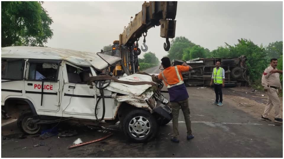MP News: Speeding truck hits police vehicle and pickup in Neemuch three dead including police driver