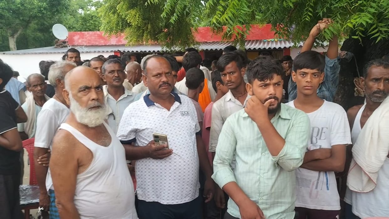 A temple priest in Bahraich murdered last night.