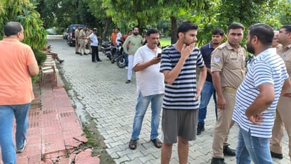 Suicide after murder in Bareilly Big revelation in postmortem one bullet each hit the head of couple