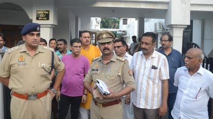 Suicide after murder in Bareilly Big revelation in postmortem one bullet each hit the head of couple