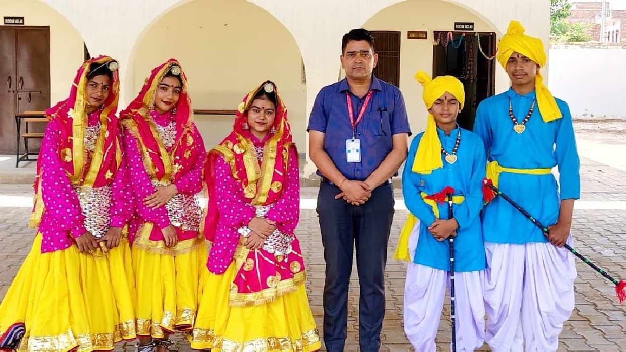 Five students of Bhuna in Haryana will go to Delhi to tie Rakhi to President