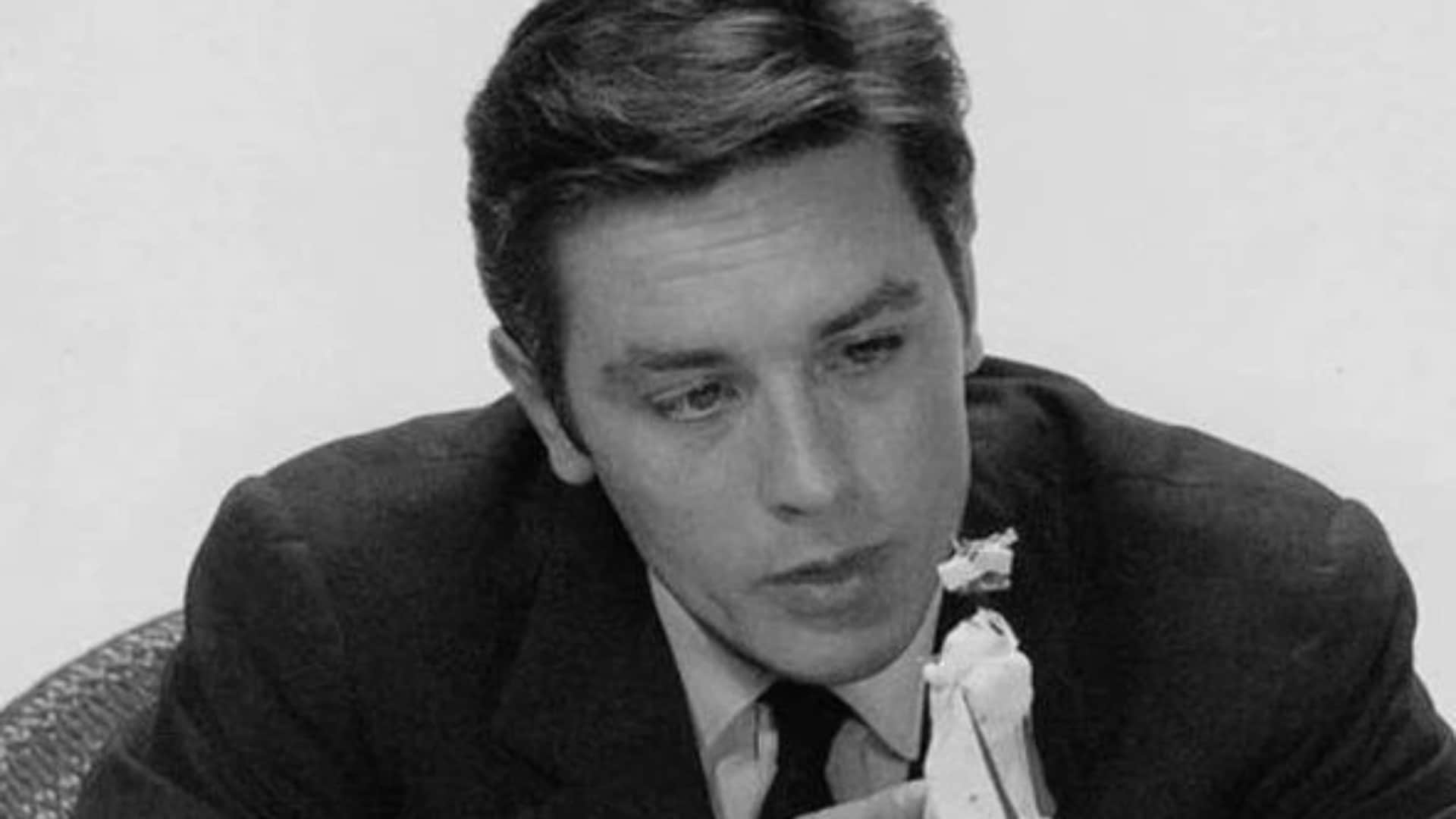French President Macron paid tribute to actor Alain Delon said he is a French monument and more than a star