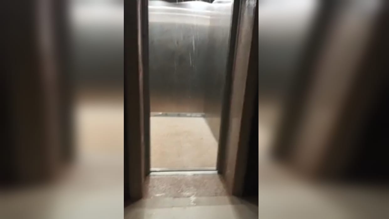 Malfunctioning lift fell down in Agra father and son injured