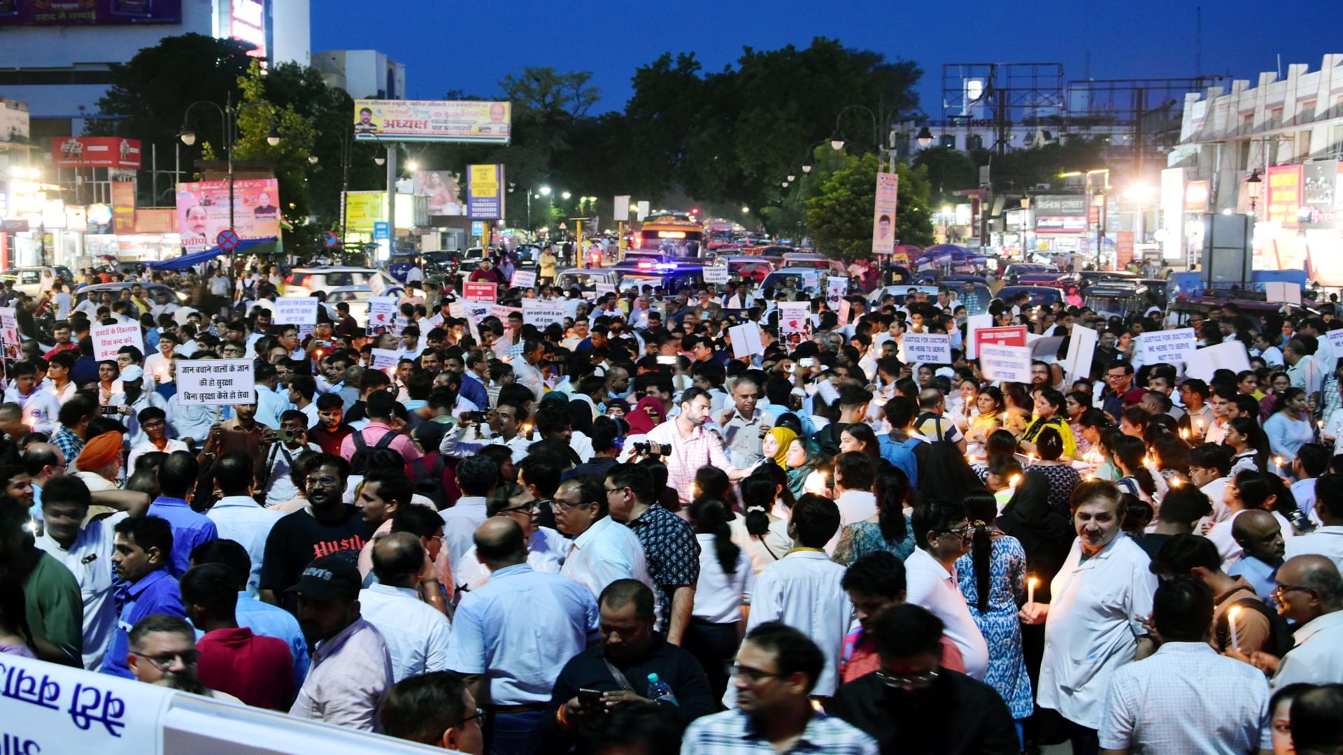 Kolkata Doctor Case: Strike of resident doctors in SRN Hospital continues for the sixth day, patients upset