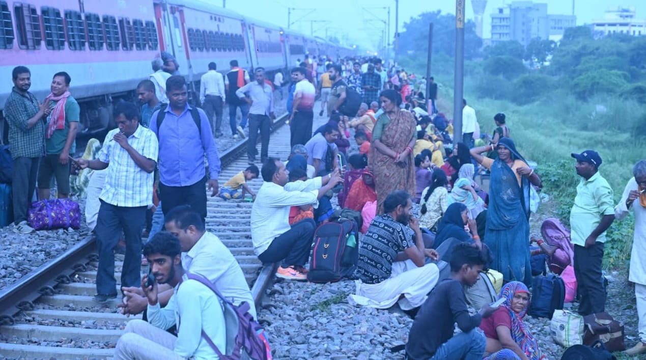 Sabarmati Express, sound of thud-thud made my heart tremble, when  looked outside there was smoke everywhere