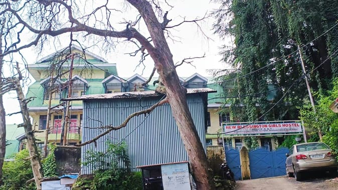 आईजीएमसी के गर्ल्स हॉस्टल से गिरने वाले युवक के मामले का जल्दी खुलेगा पूरा राज़