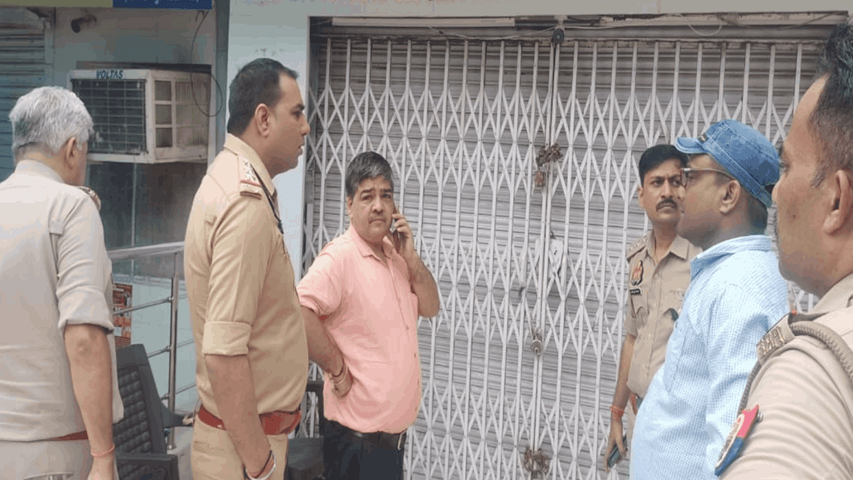 Security guard suddenly fired a bullet hitting a woman in sahibabad