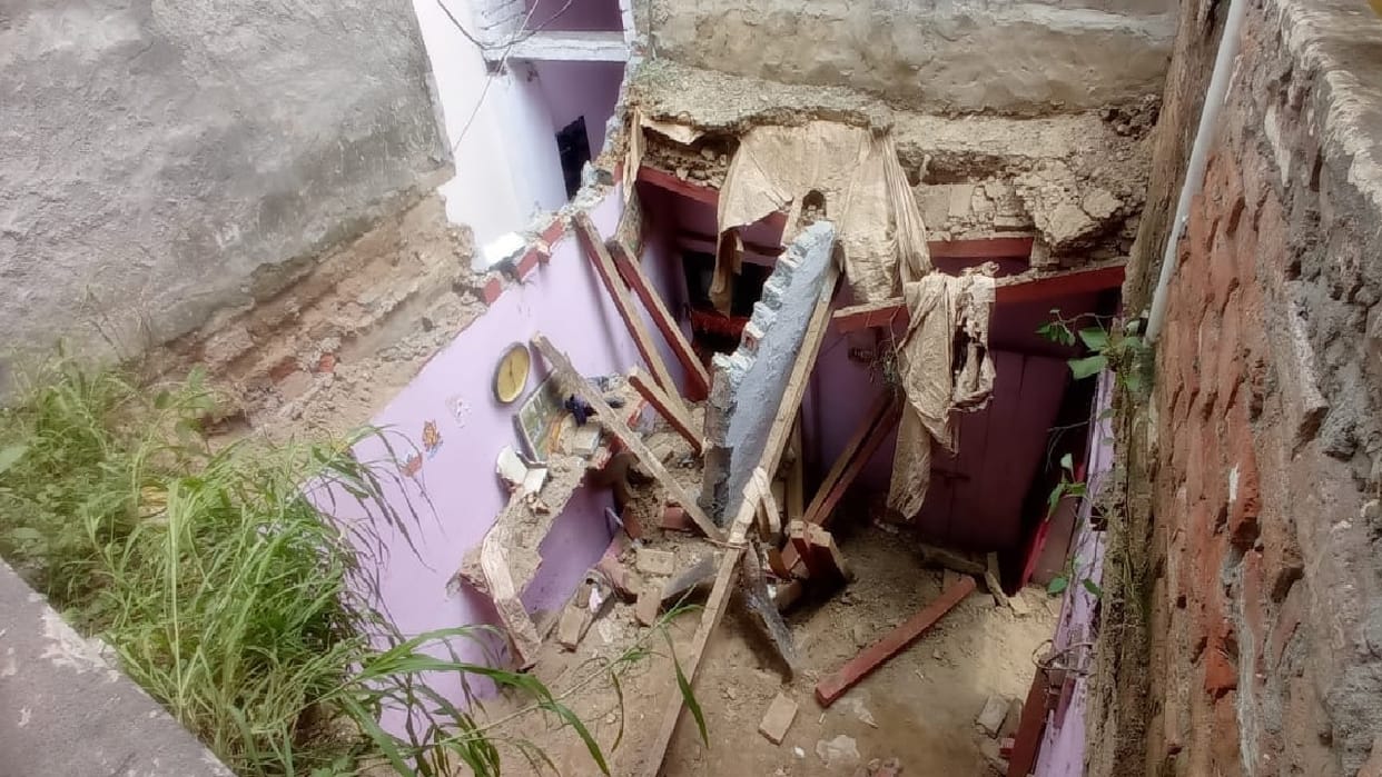 roof of house fell on sleeping family in Kurukshetra, girl died after being buried under debris