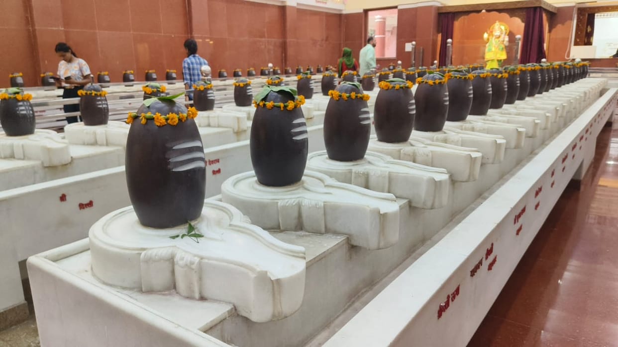 Sawan 2024 special story of famous shiva temple Mani in varanasi