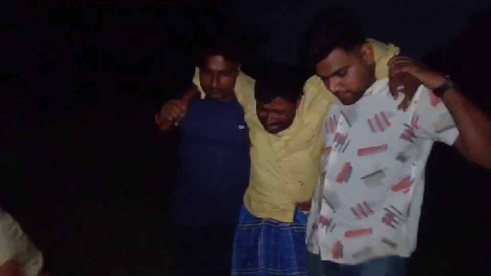 Police arrested four animal smugglers in Ghazipur