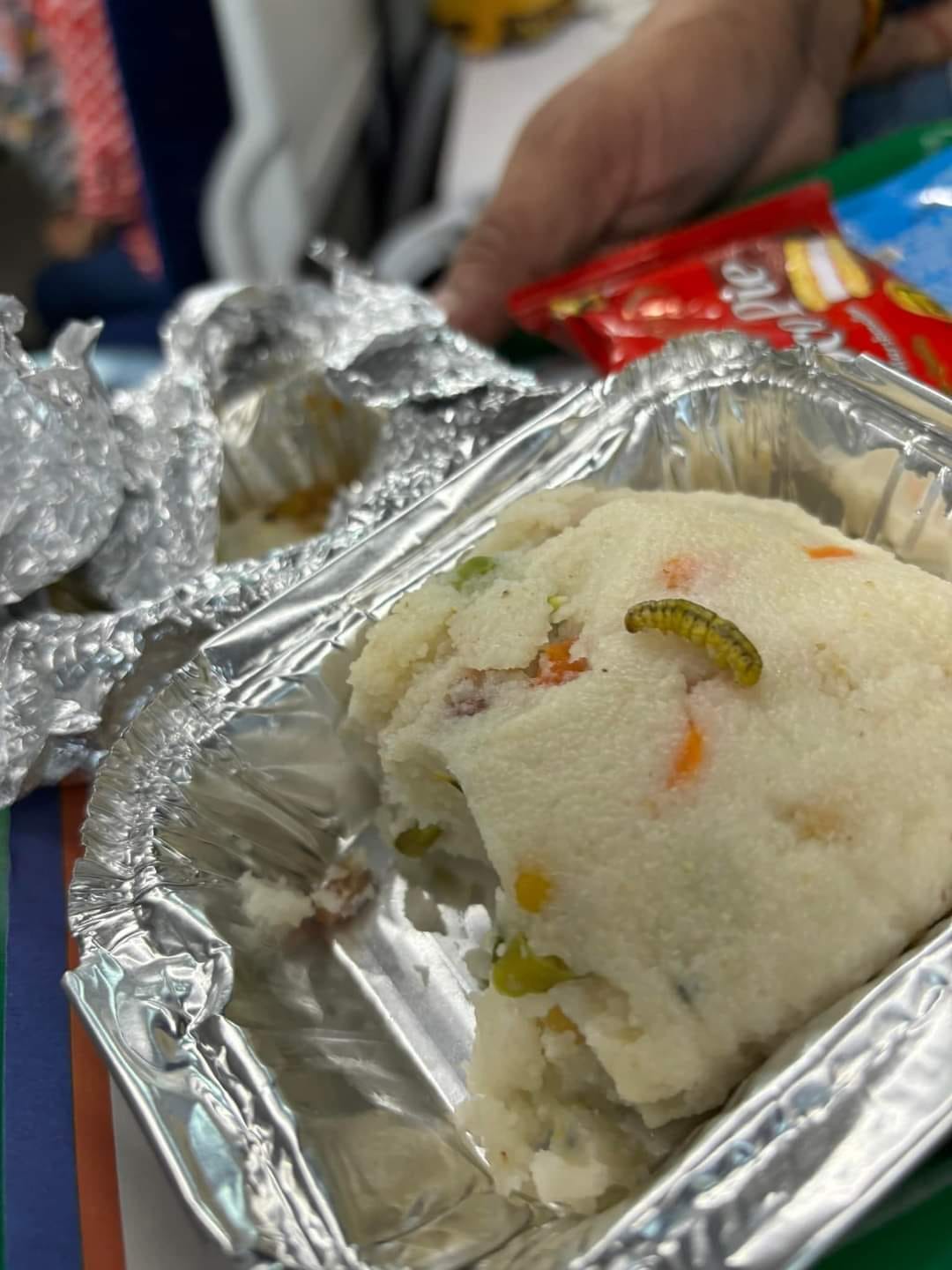 A worm was found in a passenger's food in Vande Bharat Express, passengers created a ruckus, incidents increas