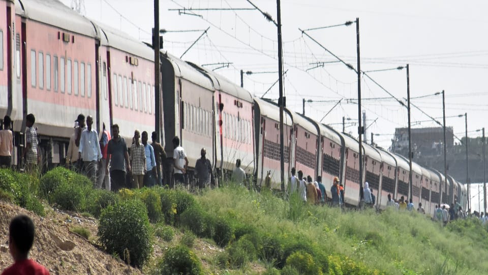 Sabarmati Express Derailed If driver had not applied emergency brake major accident could have occurred