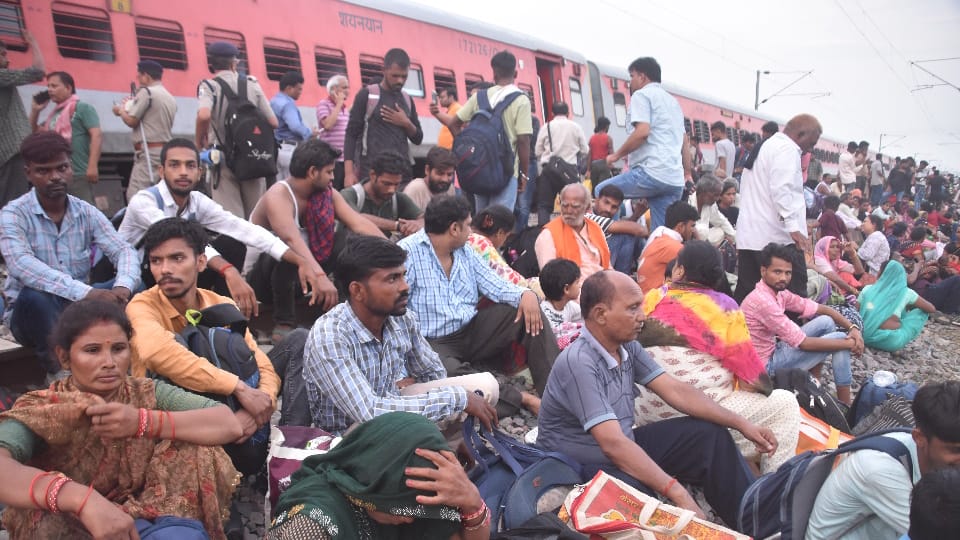 Sabarmati Express Derailment, Mobile data dumped up to 5 km from spot, ATS started investigating CCTV footage