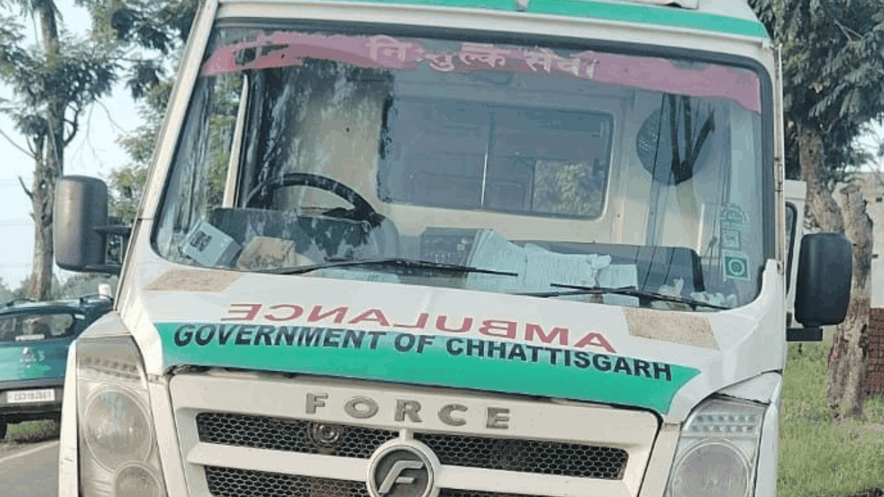 patient had to wait for hours due to bursting tyre of Sanjeevani 108 in GPM
