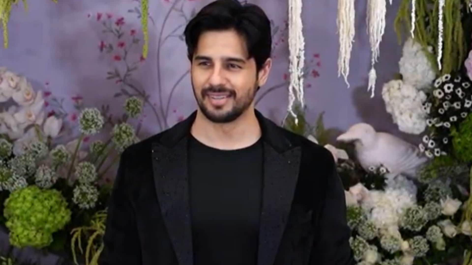 National Sports Day Sidharth Malhotra shared a throwback photos of him playing cricket with Fawad Khan