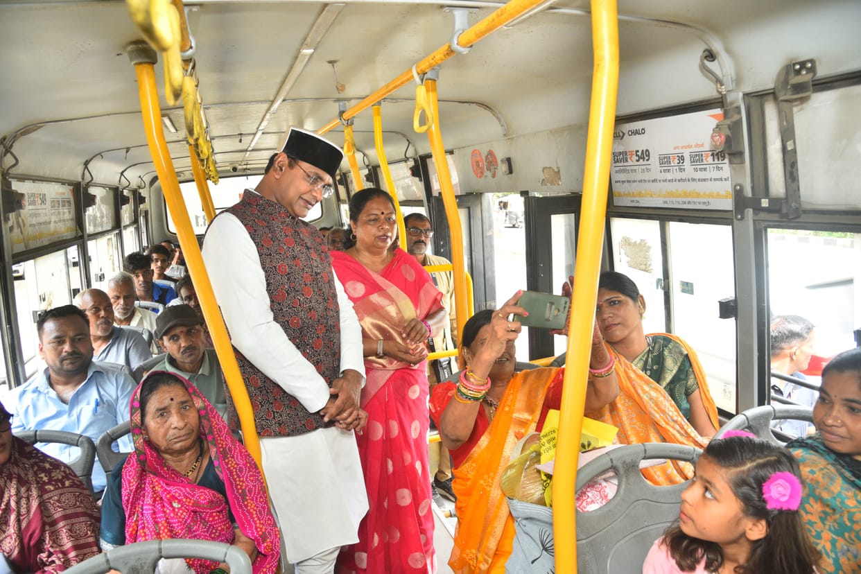 Bhopal's mayor tied Rakhi to sanitation workers, fed sweets to women in city bus along with minister Sarang
