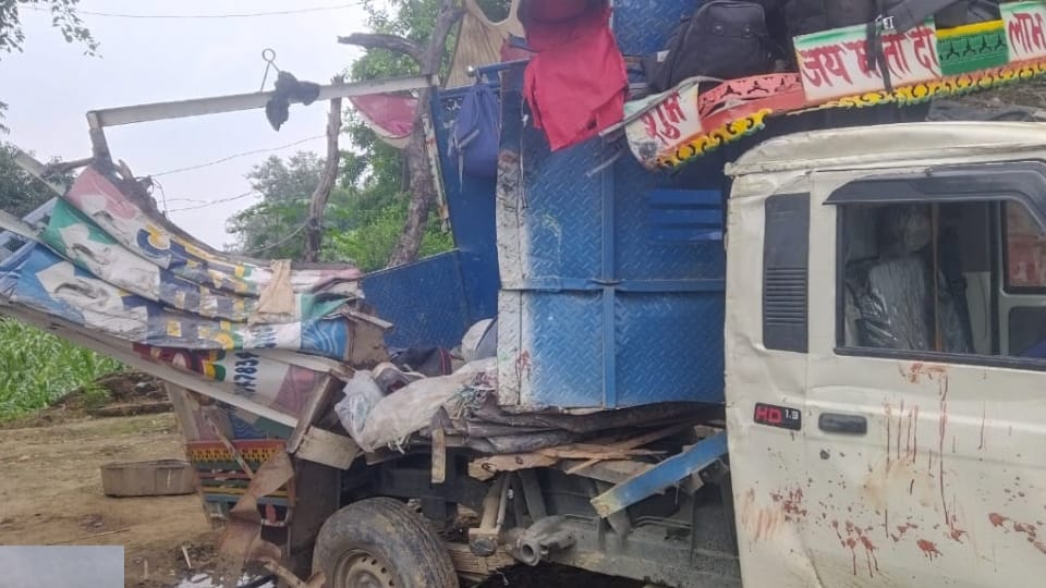 Bulandshahr Accident bus collided with a pickup on Raksha Bandhan many dead, 29 injured