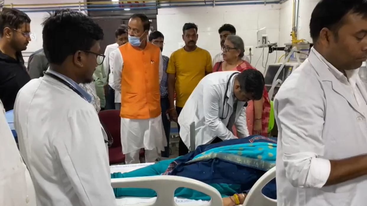 Deputy CM Keshav Prasad Maurya's wife's health suddenly deteriorated, admitted to SRN.
