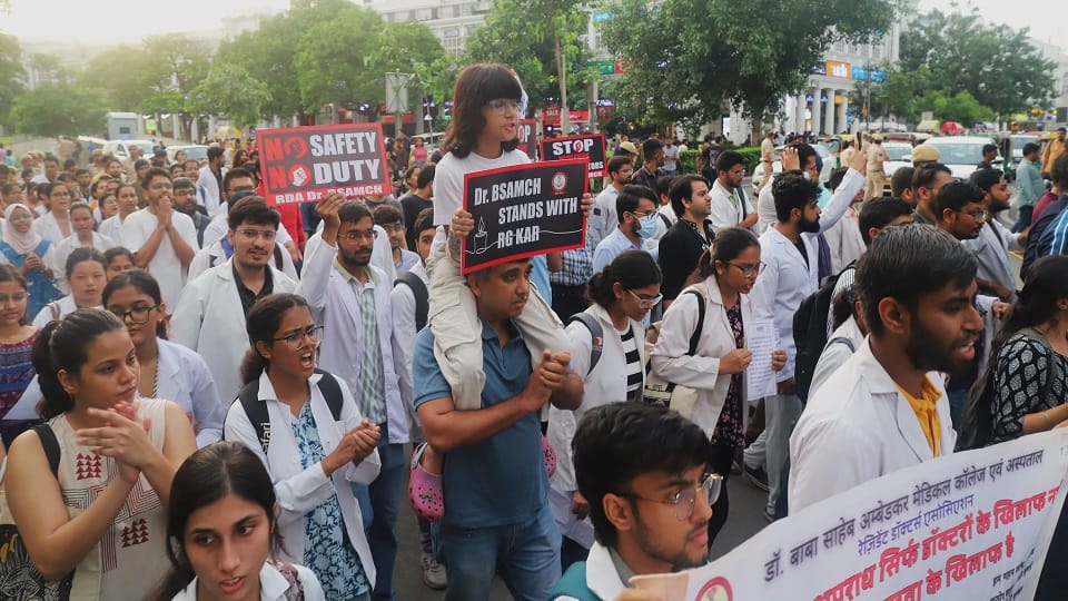 AIIMS appeals to doctors to end strike