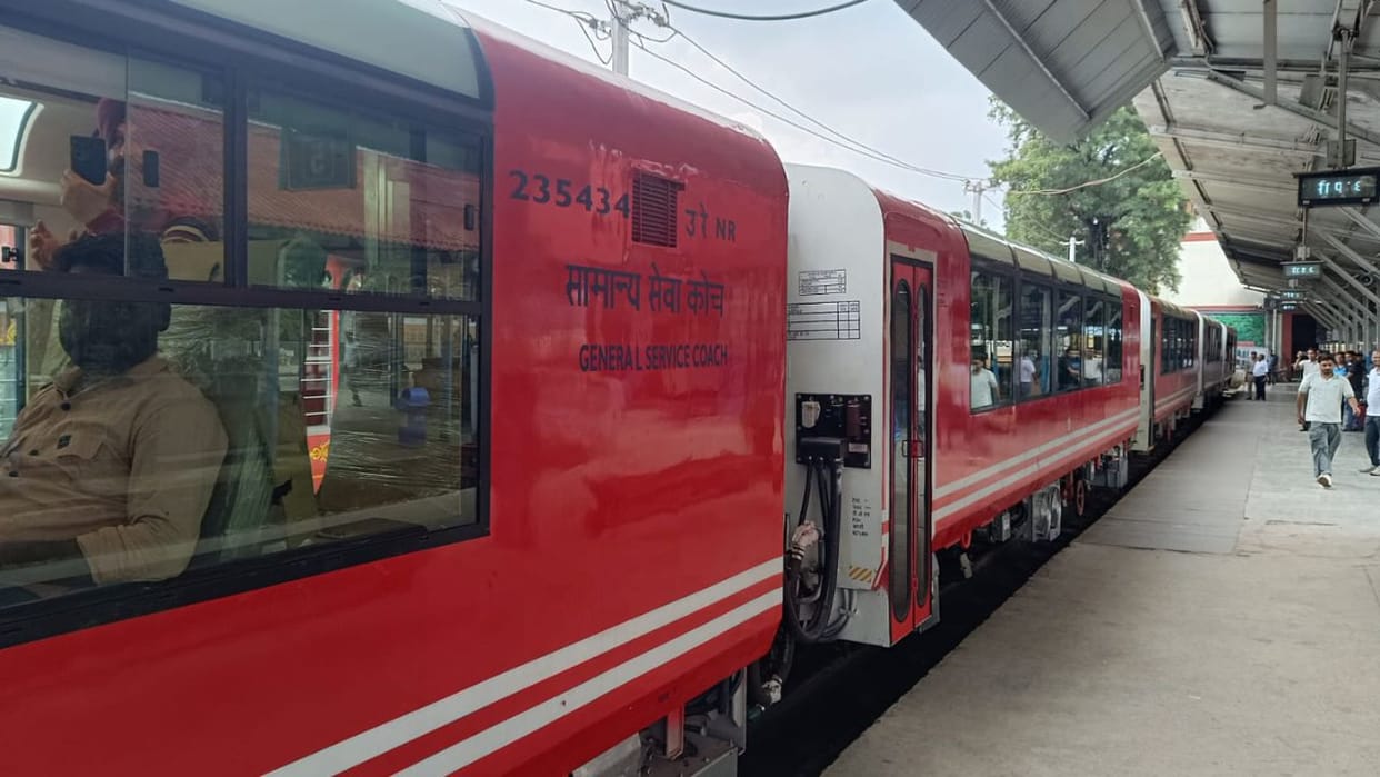 Second trial of panoramic vistadome train on Kalka-Shimla heritage track successful