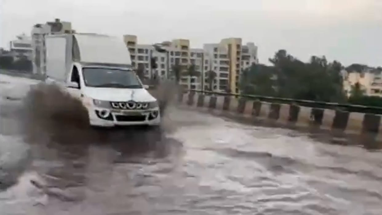 Weather changed roads submerged due to rain in Nashik Jam on Agra-Mumbai National Highway
