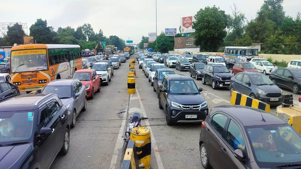 Toll Tax Pass News FASTag recharge or annual pass which is more beneficial