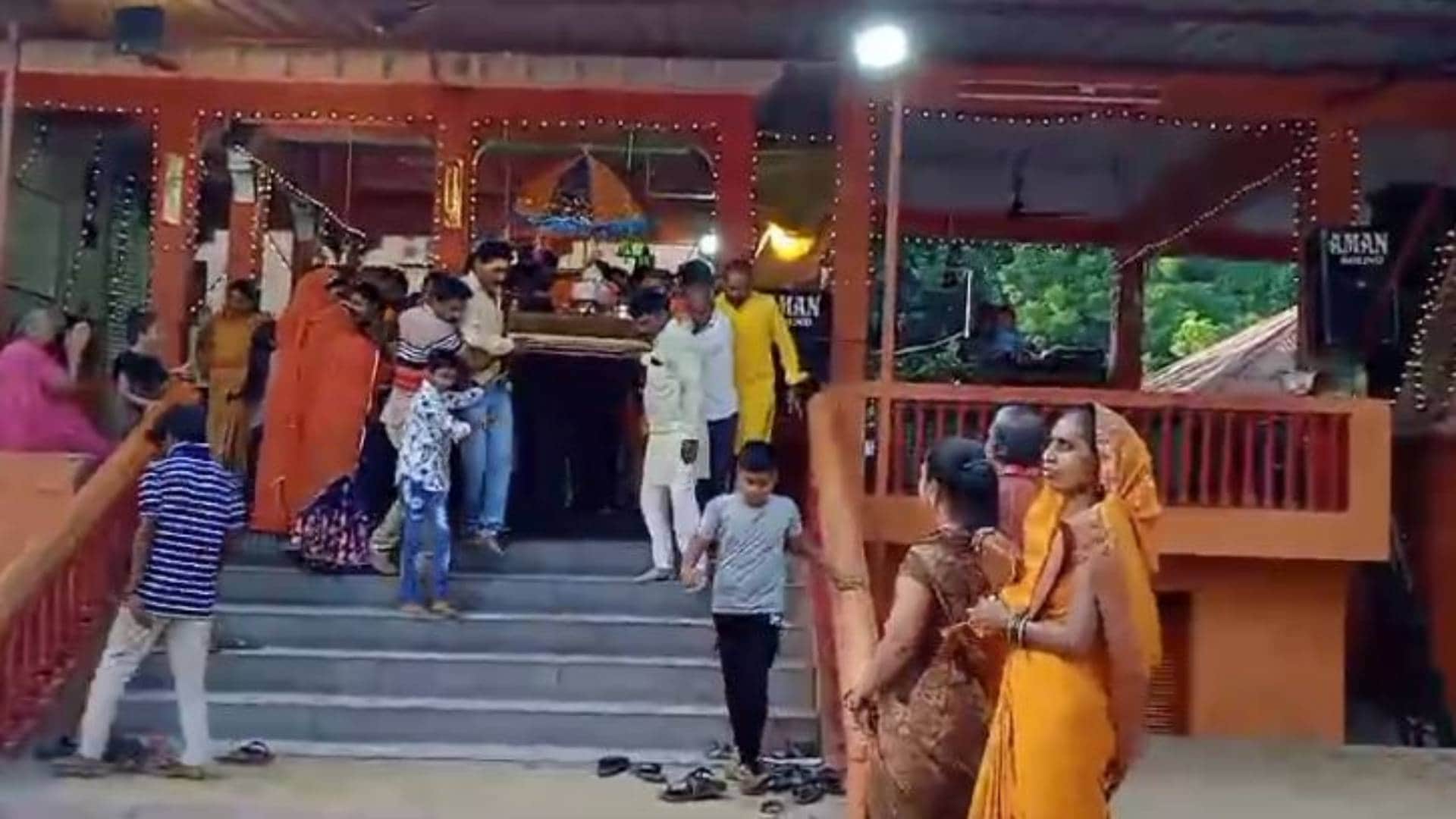 Shajapur News Omkareshwar Mahadev procession started with great pomp worship took place at many places