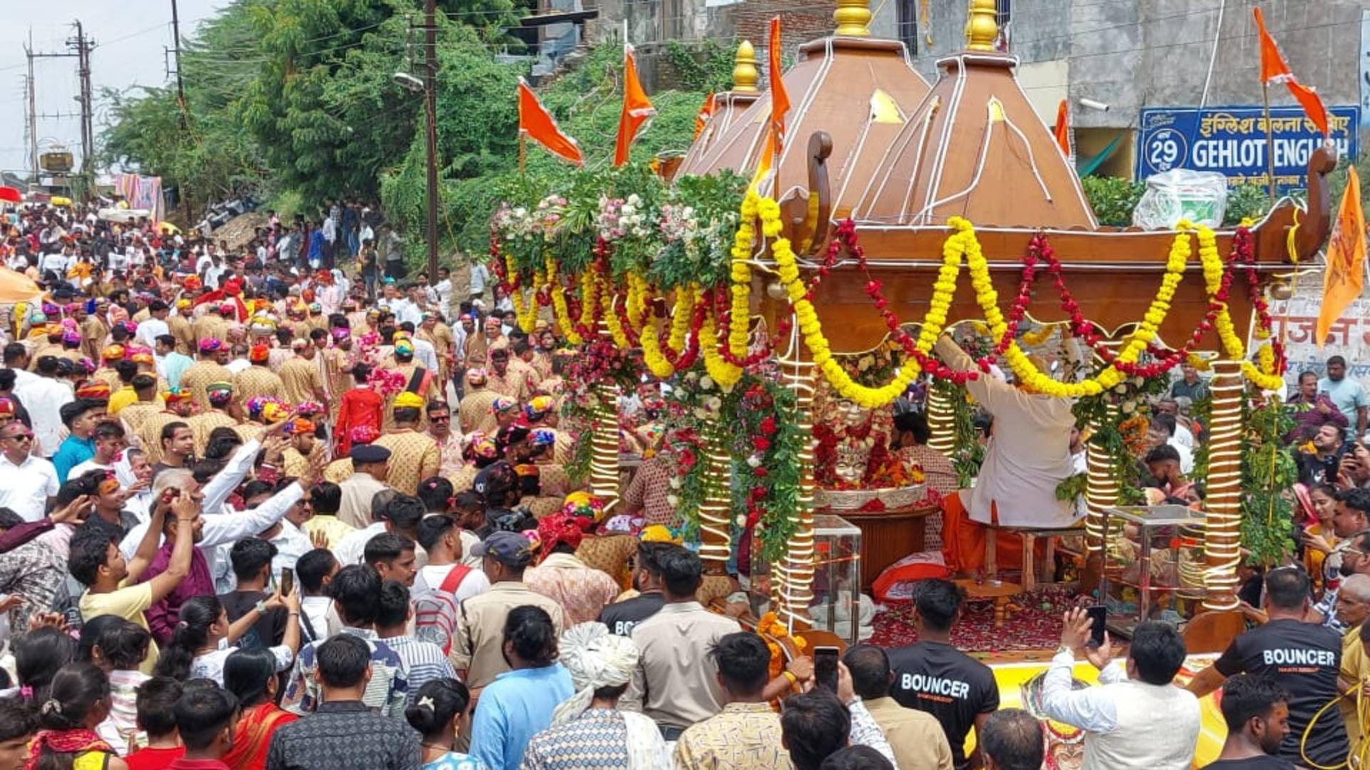 Pashupatinath Shahi Rath Mandsaur King Pashupatinath rode in Shahi Rath got to know about devotees condition