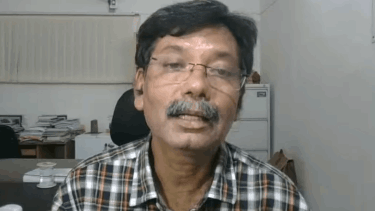 प्रयागराज में जीबी पंत सोशल साइंस इंस्टीट्यूट के निदेशक बद्री नारायण