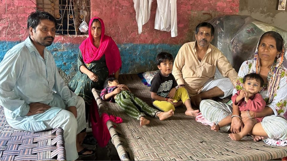 Kashmir Attack: Uneasiness among Hindu refugees coming from Pakistan as verification has started