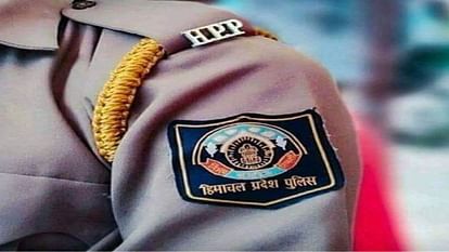 Himachal Police: जनता छोड़िए पुलिस भी सुरक्षित नहीं! शिमला की एक चौकी में घुसकर छात्रों ने पुलिस कर्मी पीटा Himachal Police Students entered Summerhill police post and beat up a policeman vandalized the post